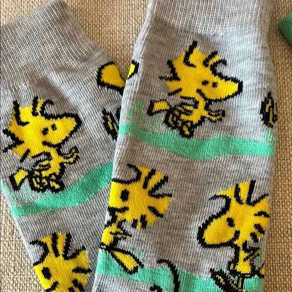 Peanuts Snoopy and Woodstock Socks - Gray and Green - Picture 2 of 4